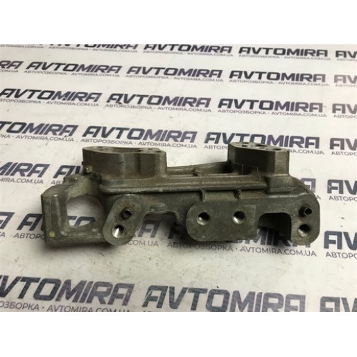Кронштейн двигателя Peugeot 308 1.6BlueHDI 2013-2021 9673585780